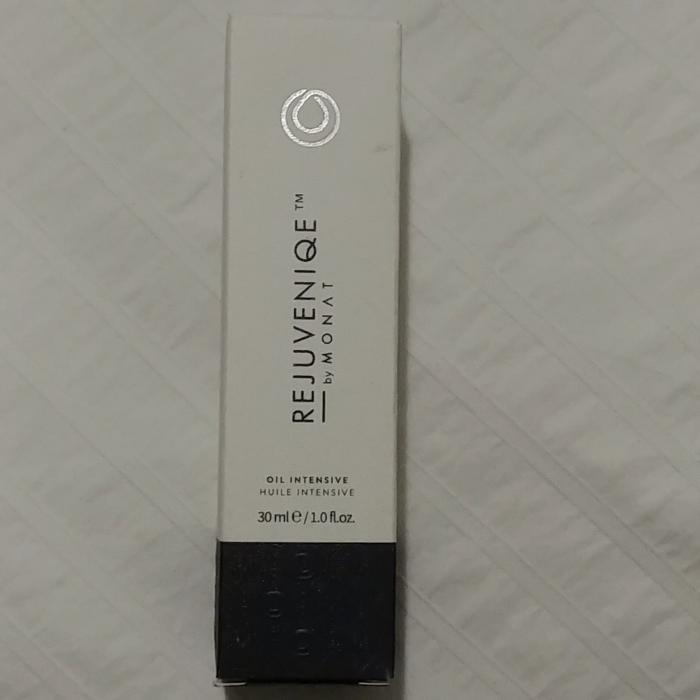 Rejuvenique oil monat